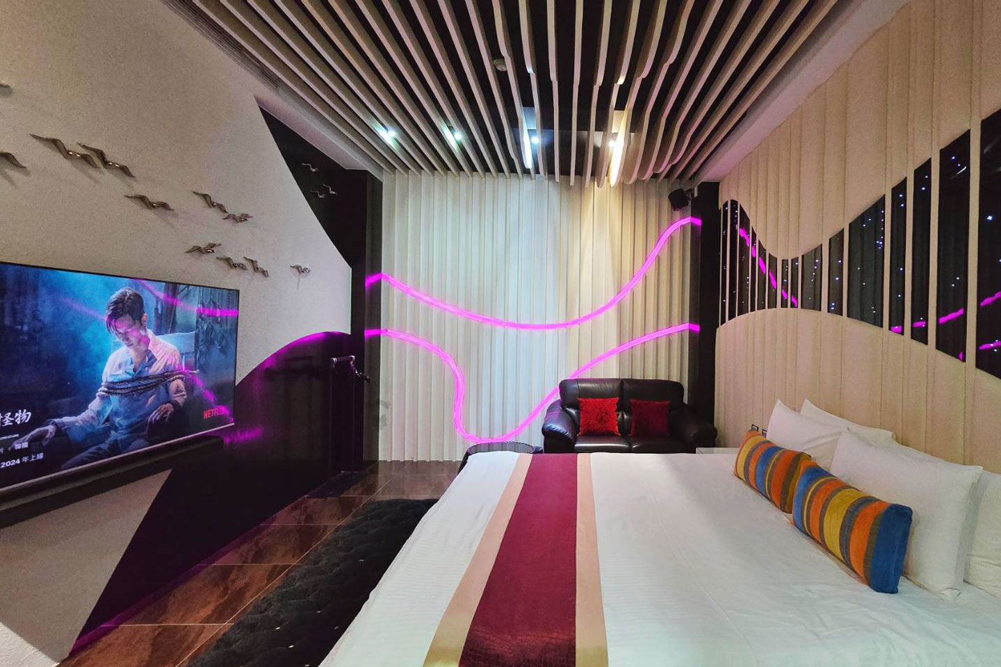 210尊爵標準豪華房